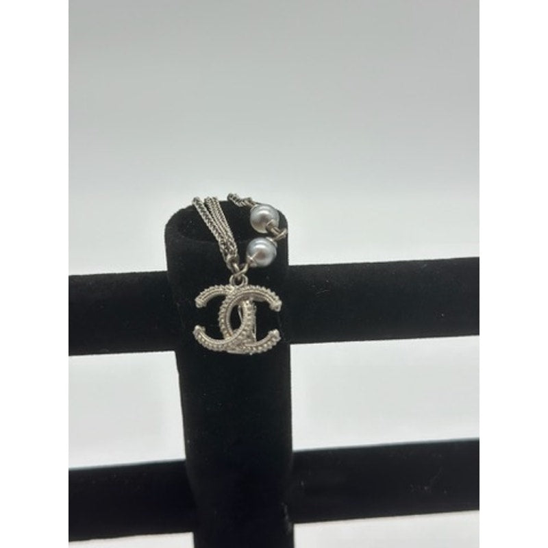 Chanel Metiers d'Art Crystal, Pearl & CC Logo Chandelier Earrings clip-on