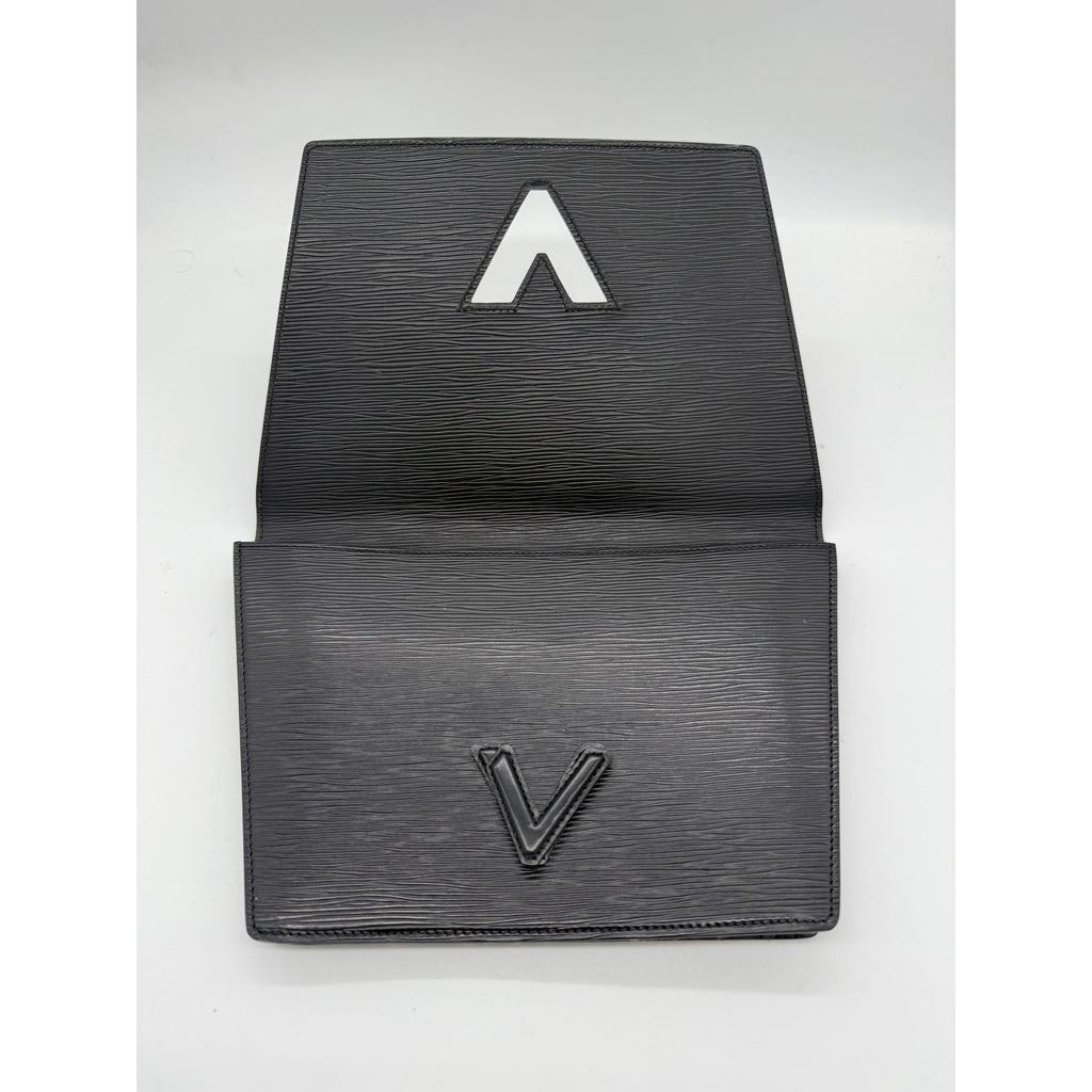Louis Vuitton LV Twist Clutch in Black Epi Leather*BEAUTIFUL CLUTCH