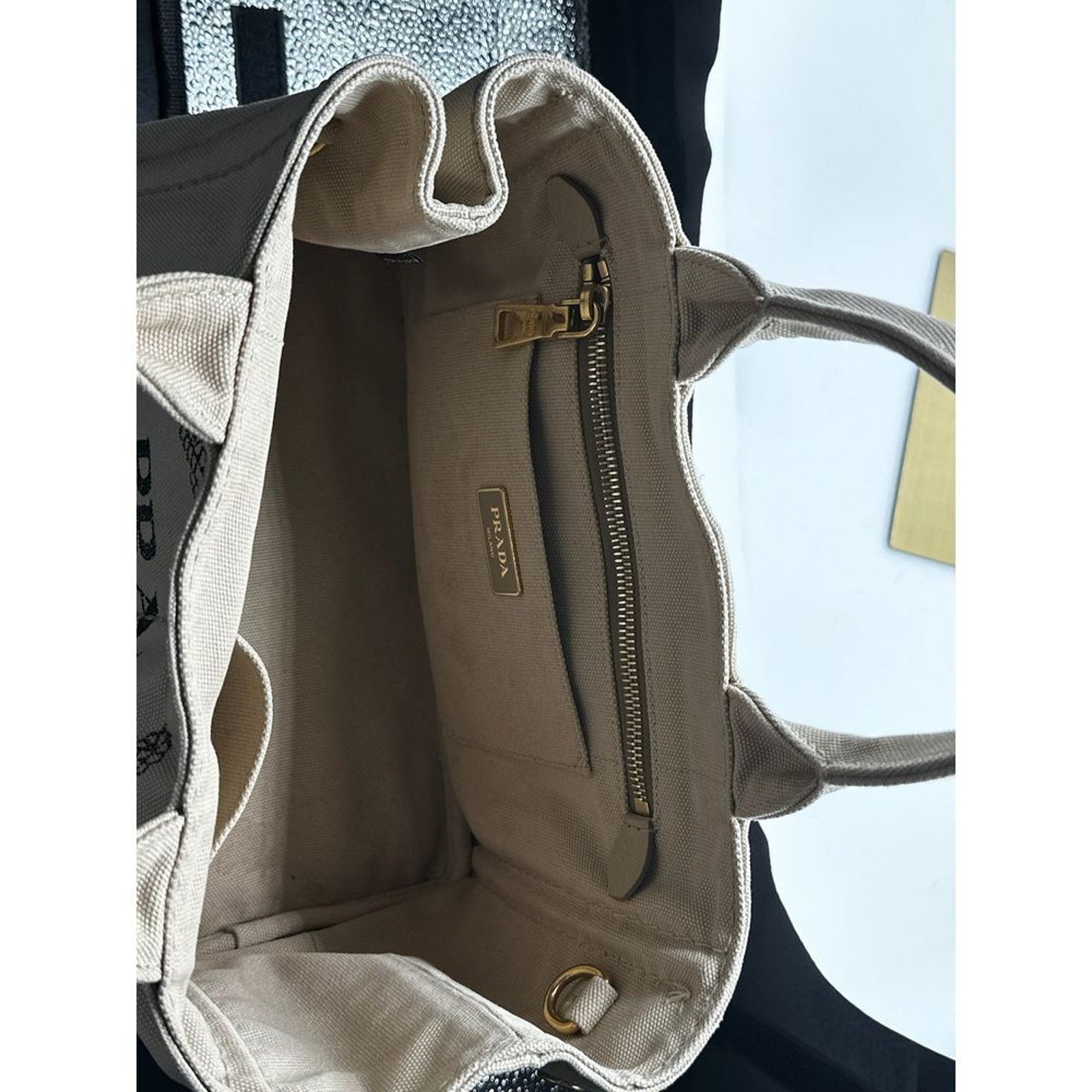 Prada‎ 🌺 2 Way Canapa  Tote with Cross Body Strap! Very Good Condition