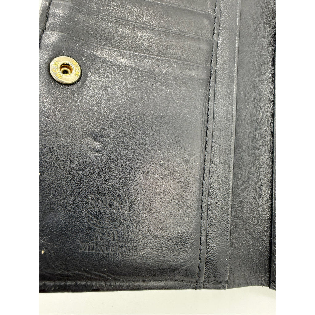 MCM LEATHER CHARM KISSLOCK BI-FOLD WALLET*Calf skin leather