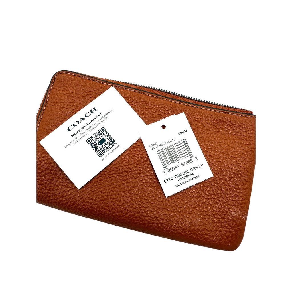RETAIL $198 Coach Pebbled Leather and Exotic Snake Skin Trim Corner Zip Wristlet
