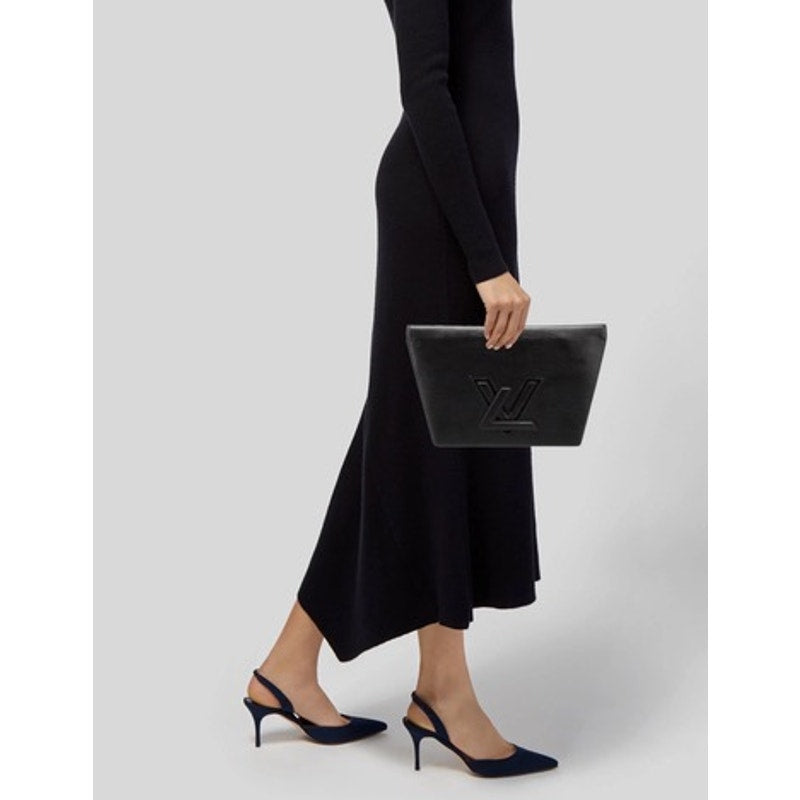 Louis Vuitton LV Twist Clutch in Black Epi Leather*BEAUTIFUL CLUTCH
