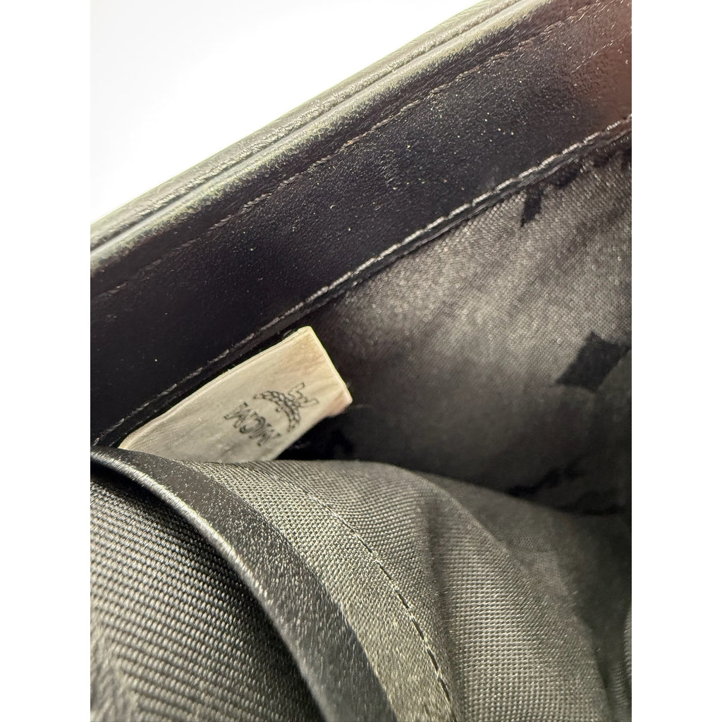 MCM LEATHER CHARM KISSLOCK BI-FOLD WALLET*Calf skin leather