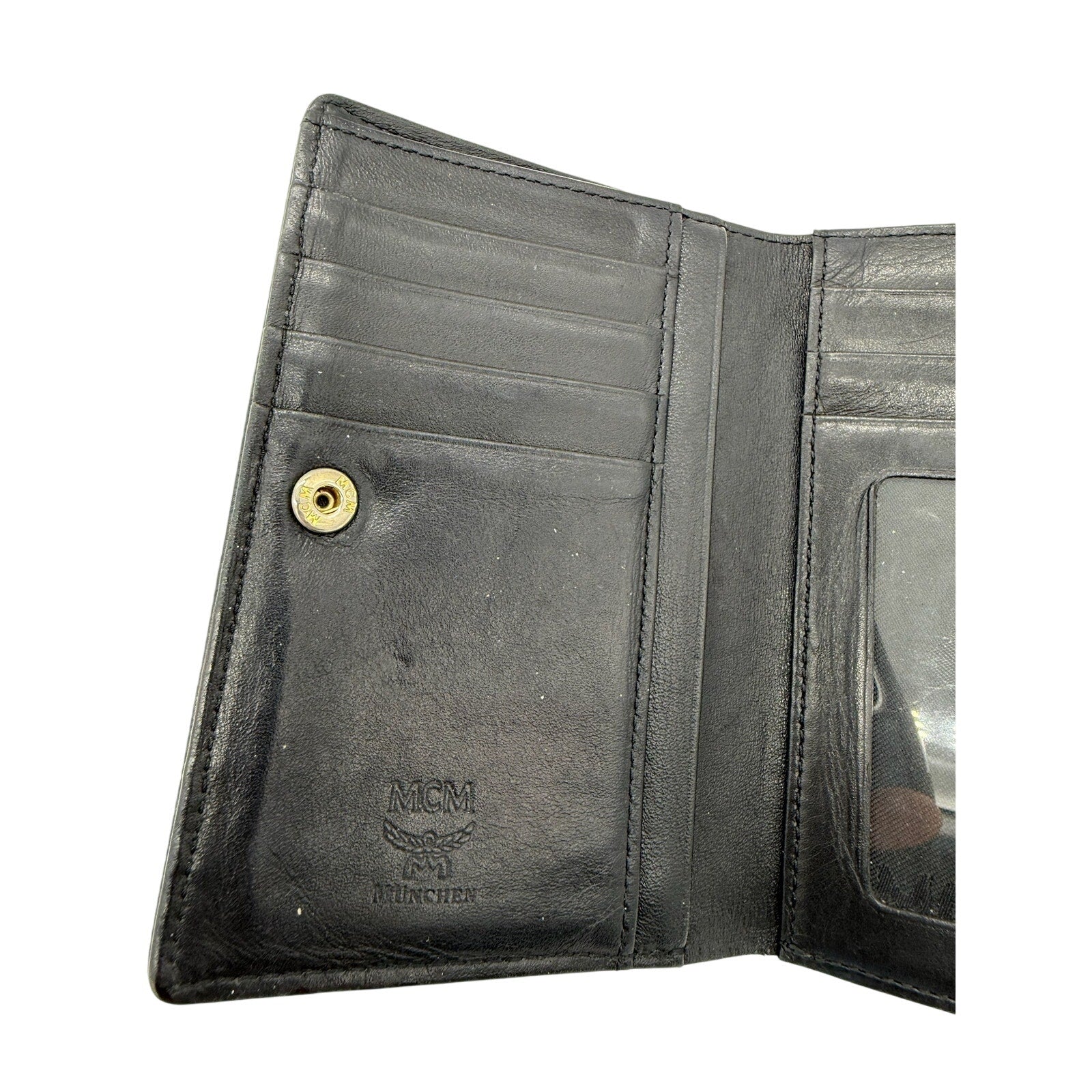 MCM LEATHER CHARM KISSLOCK BI-FOLD WALLET*Calf skin leather