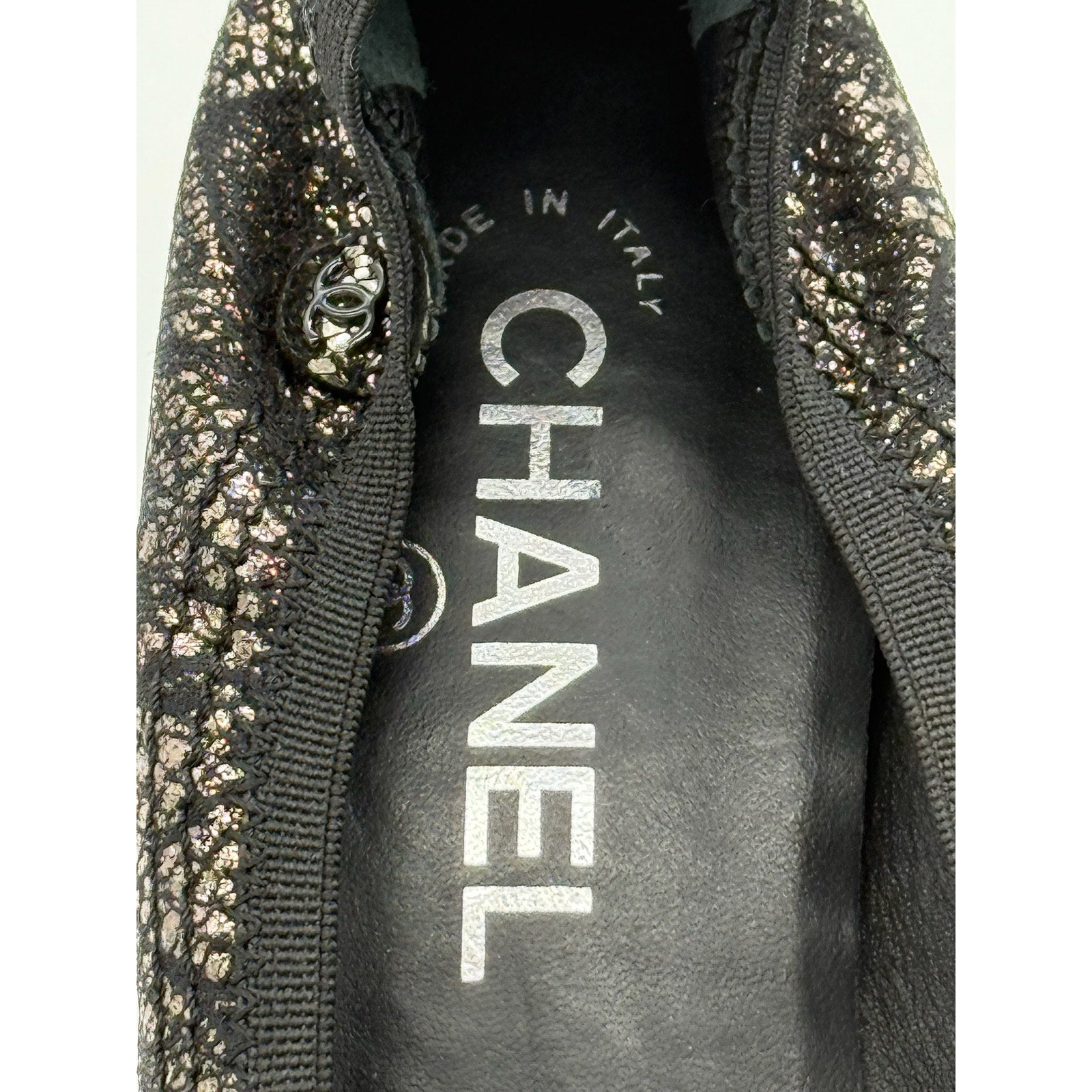 Chanel Black Gold Embossed Lace Pumps *SIZE 36C*Very nice Vintage Condition