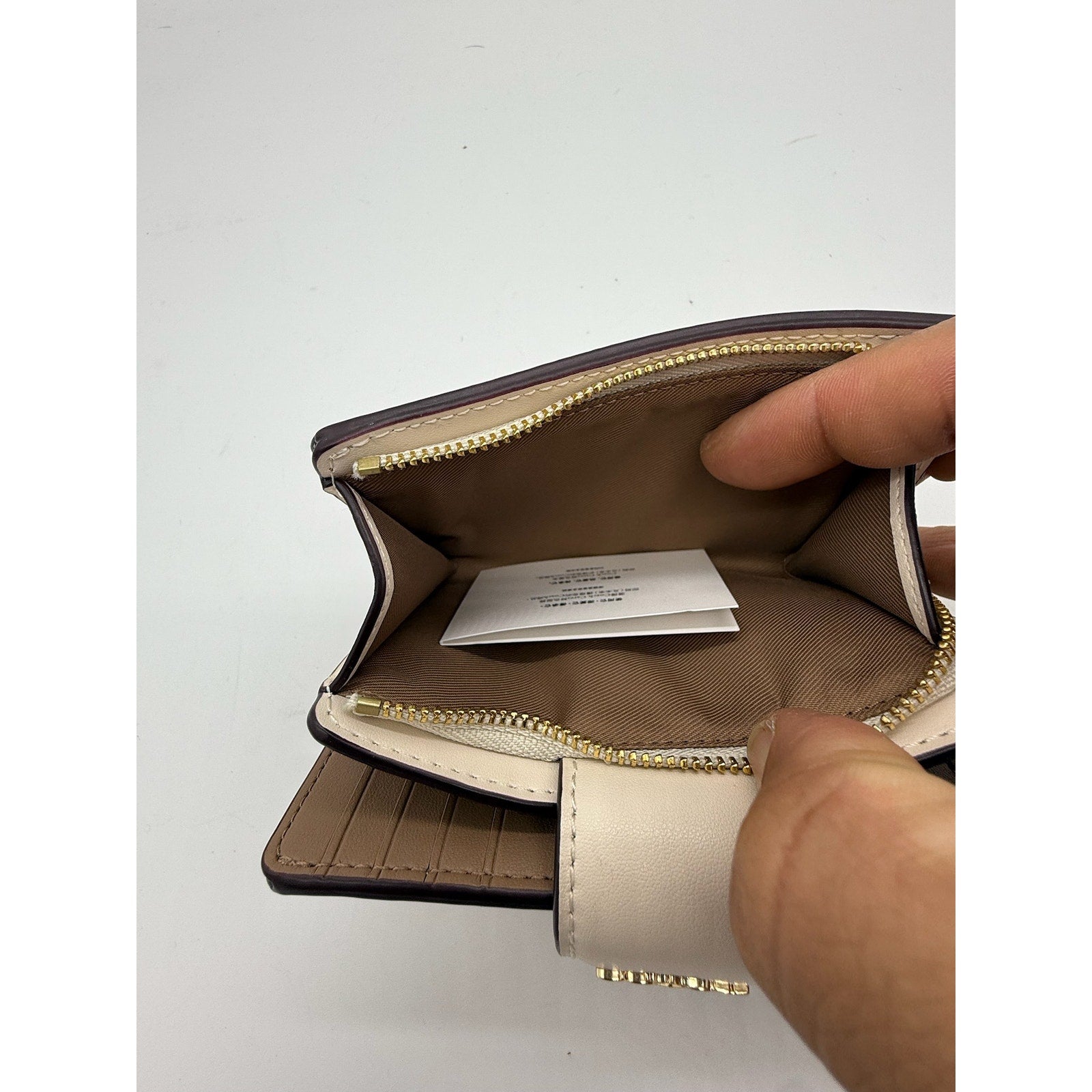 RETAIL $198 Coach Medium Corner Zip Wallet In Signature Canvas*NWT