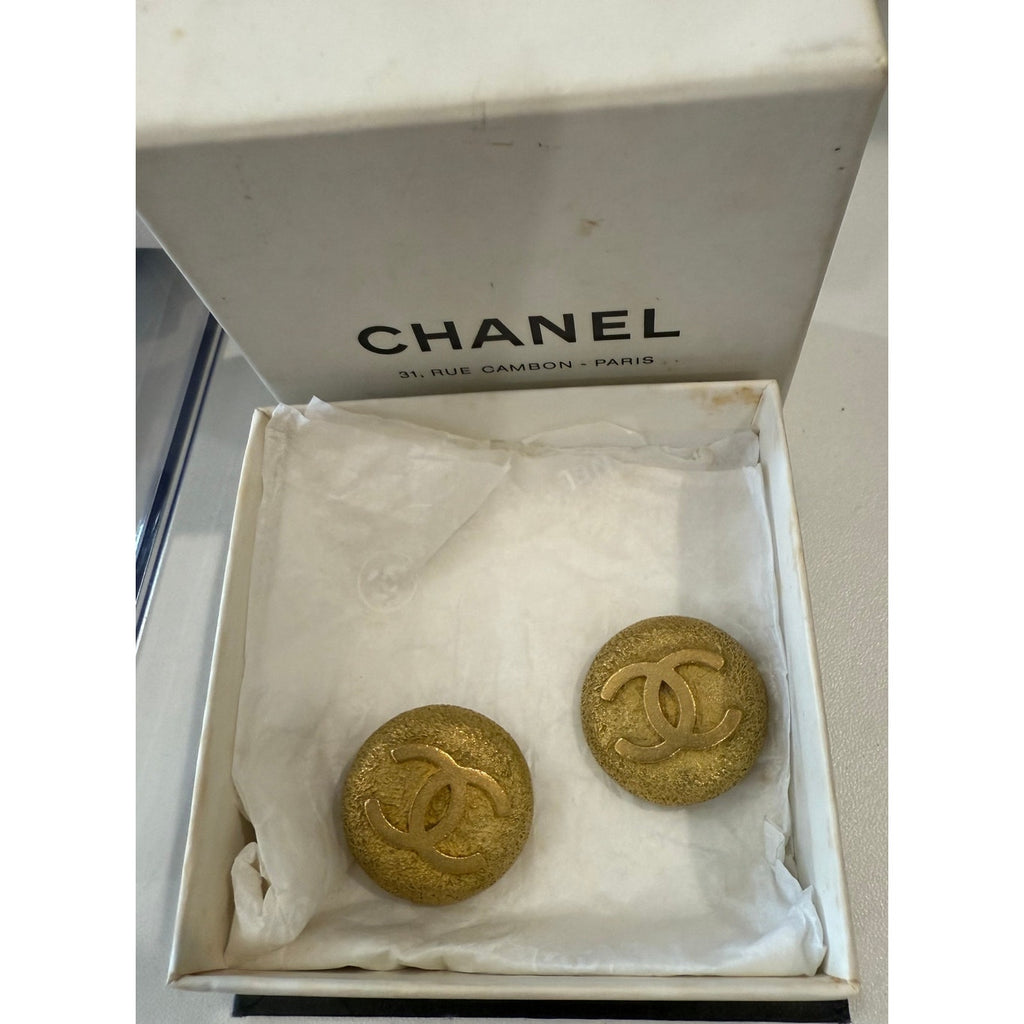 CHANEL Matte Gold Vintage CC Clips*94P date code*24K Gold Plating