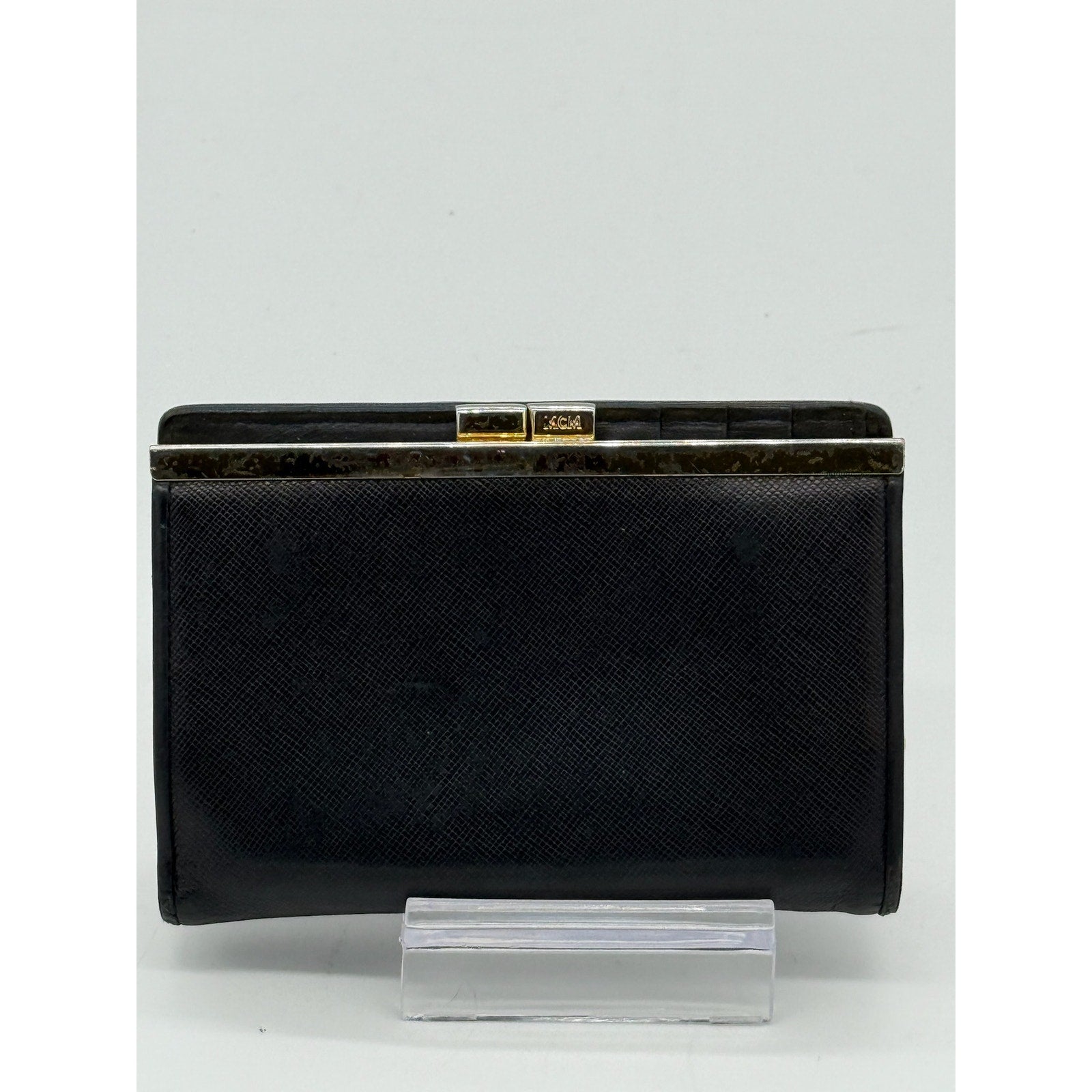 MCM LEATHER CHARM KISSLOCK BI-FOLD WALLET*Calf skin leather