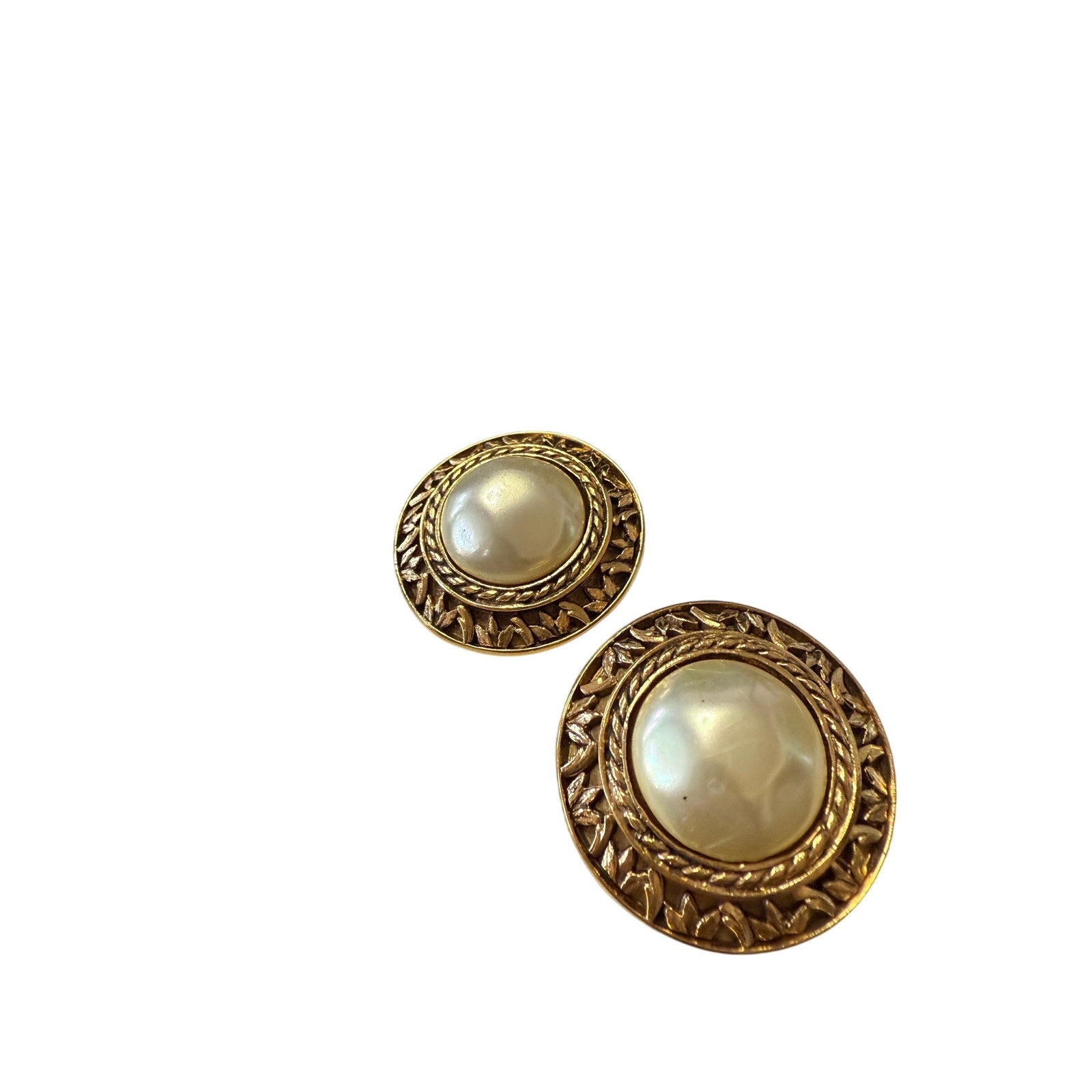 Vintage Chanel Faux pearl 24K Gold plated clip-on earrings*Chanel BOX included