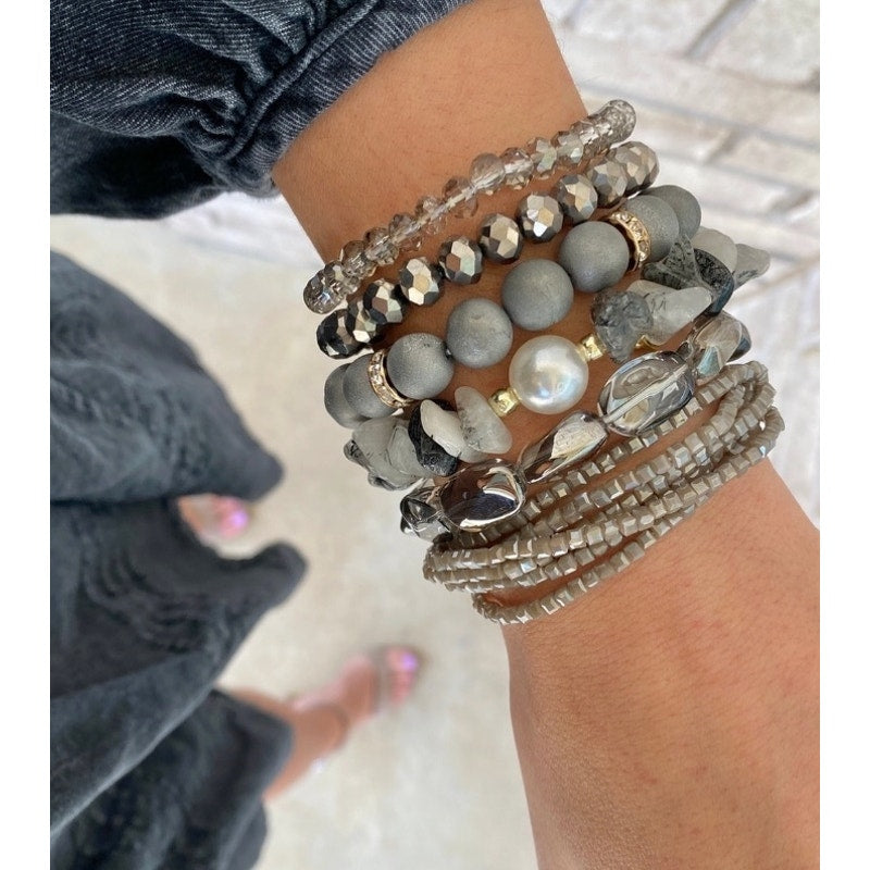 RETAIL $30 Kinsley Armelle Lina Collection Charcoal Bracelet