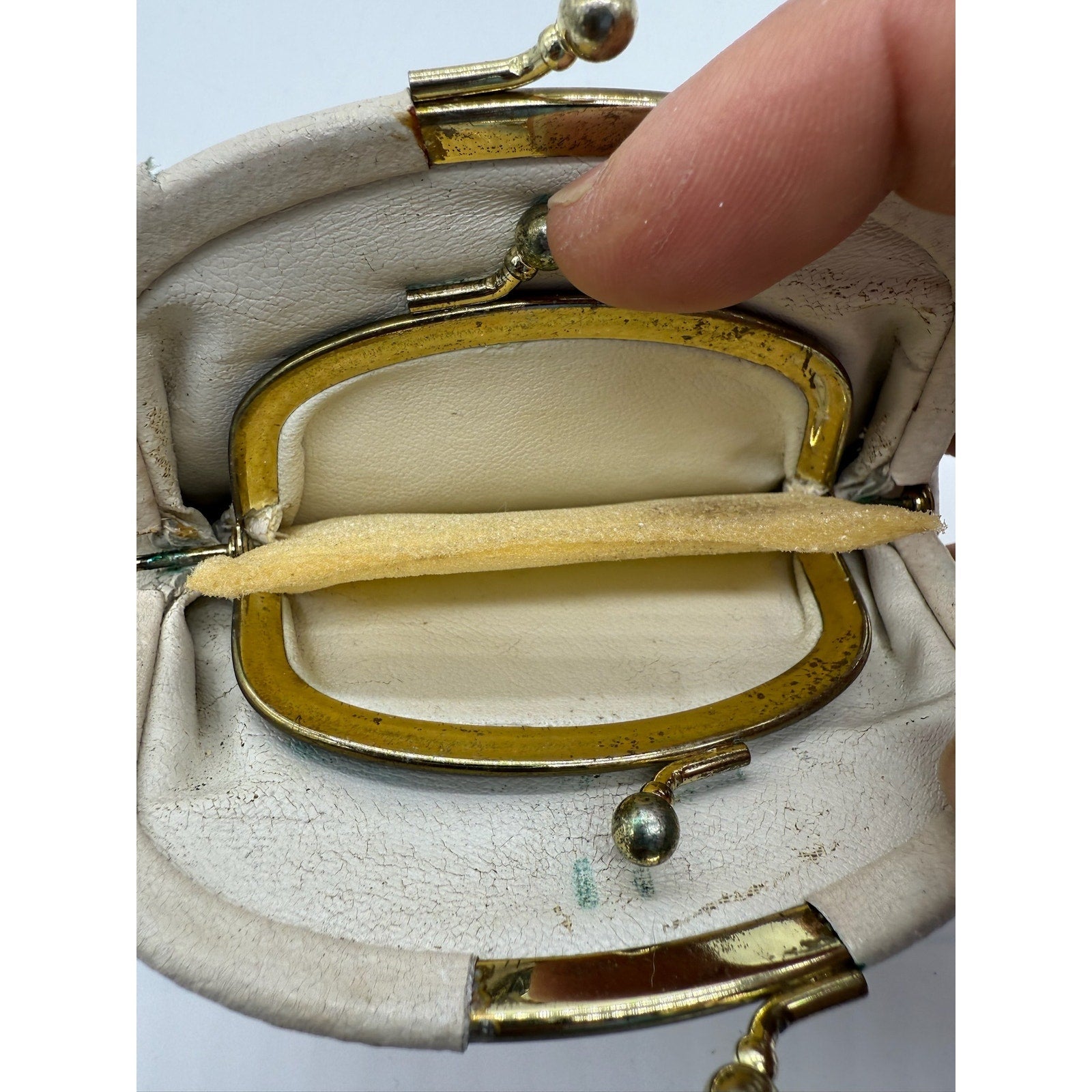 RARE KORET COIN PURSE*LEATHER*1940'S-1950'S ERA*Amazing little double kisslock