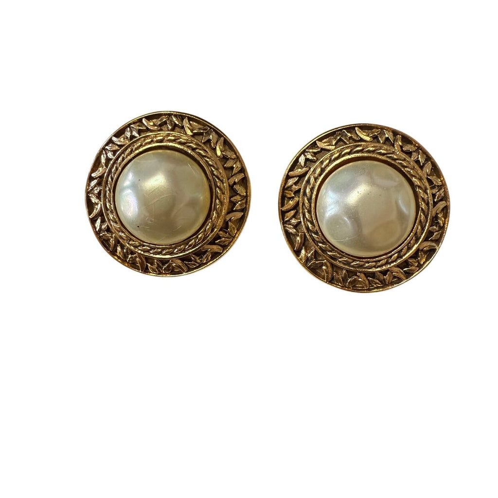 Vintage Chanel Faux pearl 24K Gold plated clip-on earrings*Chanel BOX included