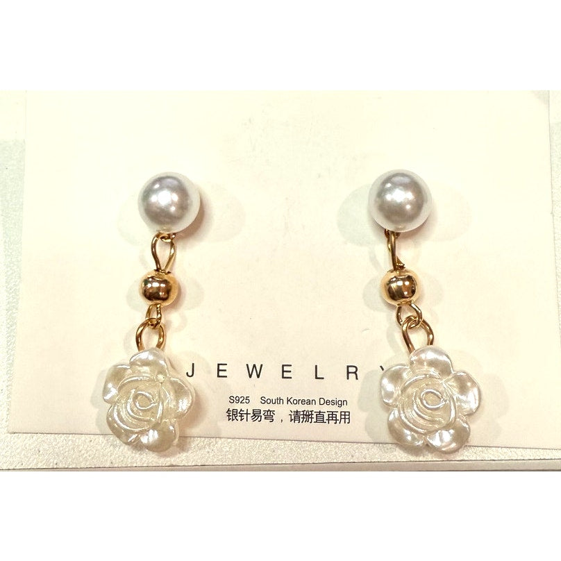 Retail $25 Gold Pearl Like Camellia Flower Drop Earrings*NEW & Lightweight